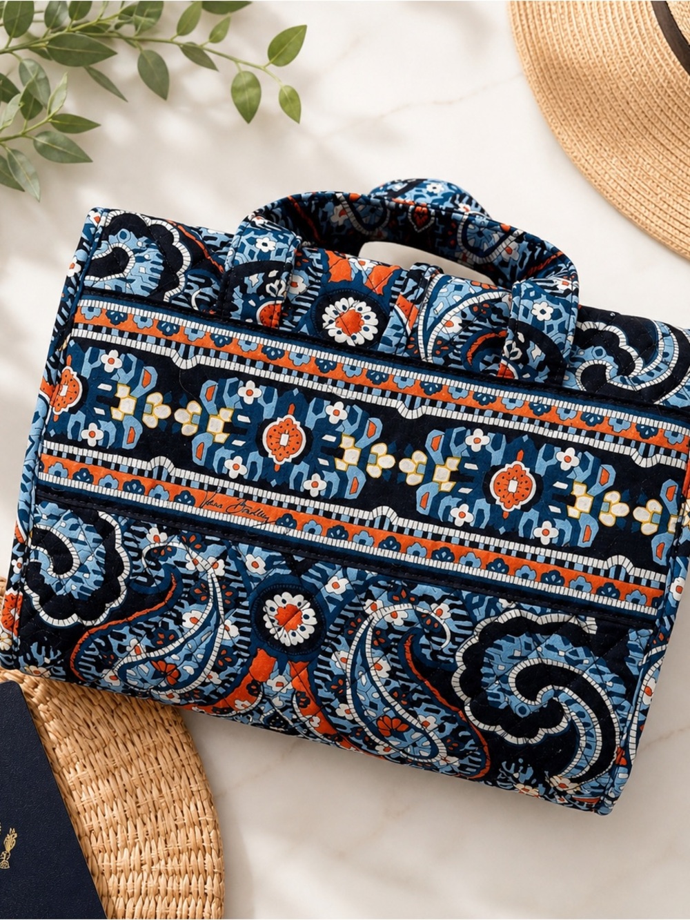 Vera Bradley Hanging Travel Organizer Marrakesh Retired Quilted Toiletry Bag